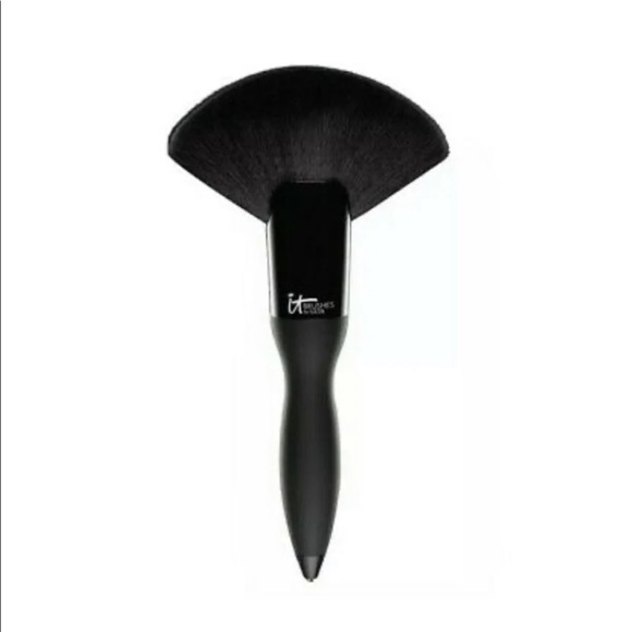 It cosmetics empress fan brush - Picture 1 of 2